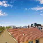 Westwind Light & Bright Luxury Apartment